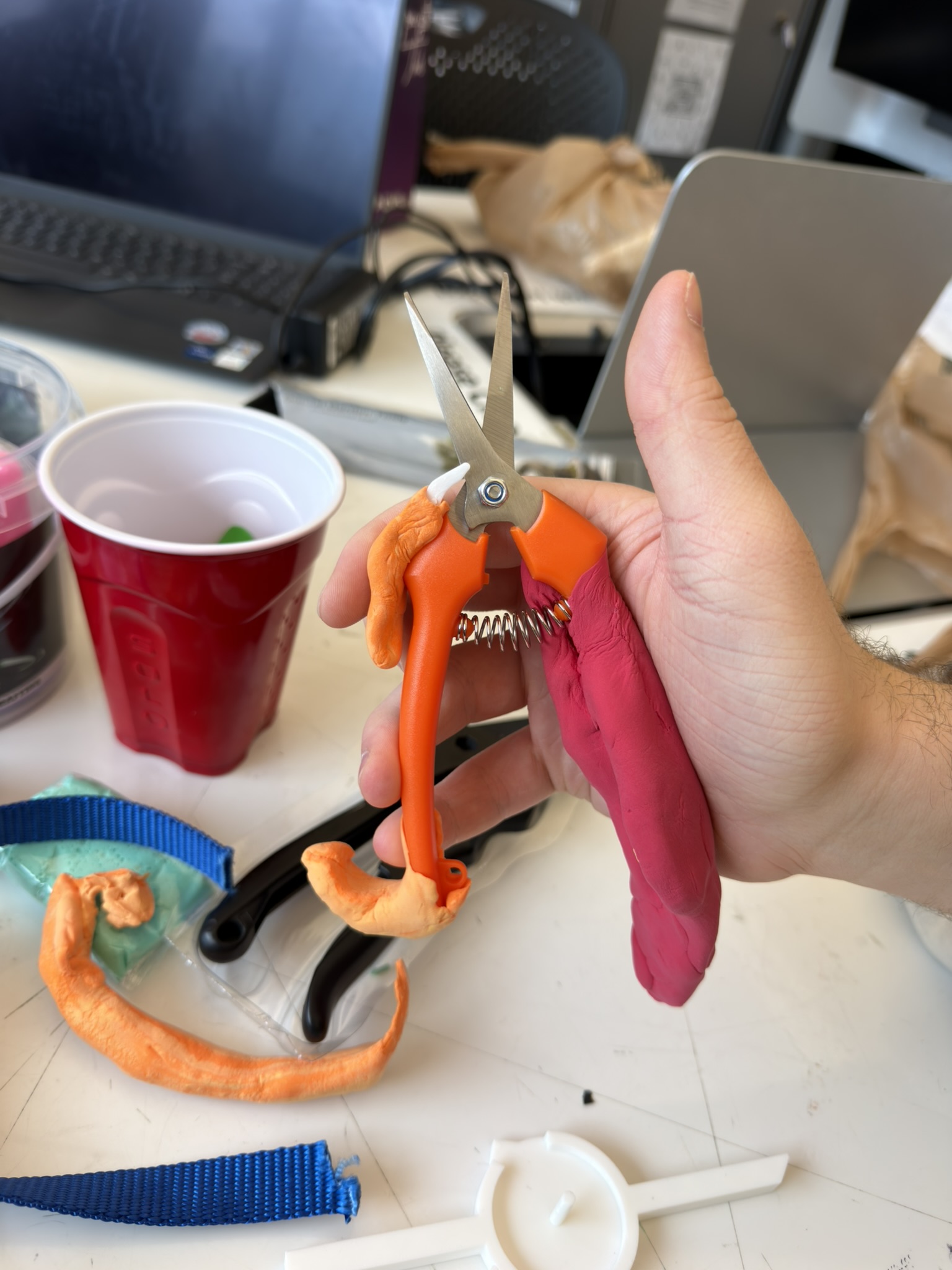Early handle and mechanism prototype for pruning tool